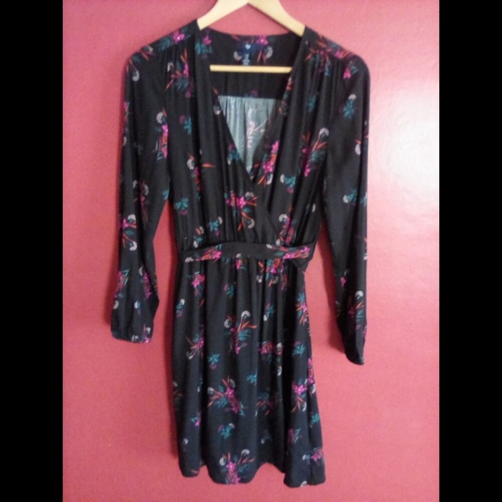 Gap Faux wrap dress black with a floral pattern xs
